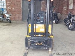 HYUNDAI 18BT-9U UVV Neu 4,25m Hubh 1680kg Ladegerät