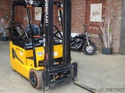 HYUNDAI 18BT-9U UVV Neu 4,25m Hubh 1680kg Ladegerät