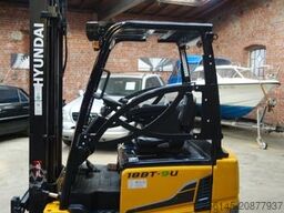 HYUNDAI 18BT-9U UVV Neu 4,25m Hubh 1680kg Ladegerät