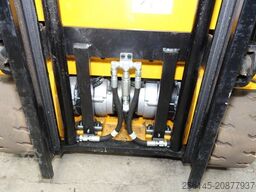 HYUNDAI 18BT-9U UVV Neu 4,25m Hubh 1680kg Ladegerät