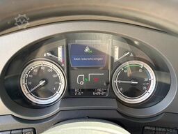 DAF XF 410 4X2 MANUAL GEARBOX / LOW-ROOF