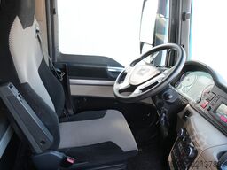 MAN TGX 26.460 6x2 tractor unit 632.200km