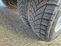 Bentivoglio Macchine Utensili S.r.l. Bentivoglio Macchine Utensili S.r.l. Bentivoglio Macchine Utensili S.r.l.