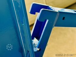 ca. 3,15 lfm. Kragarmregal mit Fachböden H: 250cm 140 kg/Arm META Multistrong