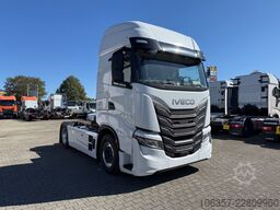 IVECO S-WAY AS440S58 T/FP mit ADR Intarder