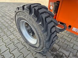 JLG 460SJ 4X4 / LOW MTH / 1 OWNER