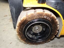 HYUNDAI 18BT-9U UVV 4,25m Hubh 1680kg Ladegerät