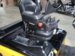 HYUNDAI 18BT-9U UVV 4,25m Hubh 1680kg Ladegerät