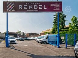 HYUNDAI 18BT-9U UVV 4,25m Hubh 1680kg Ladegerät