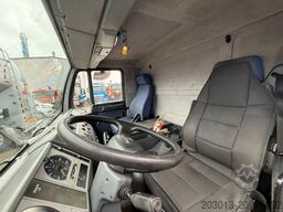 MAN LE 11.220C 4x2 Pritsche Kran HIAB 071