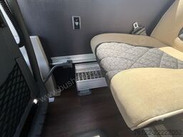 Mercedes-Benz Tourismo 15 RHD