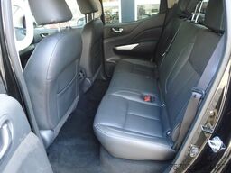 Nissan Navara mit Wohnauflieger Evergreen