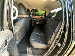 Nissan Navara mit Wohnauflieger Evergreen