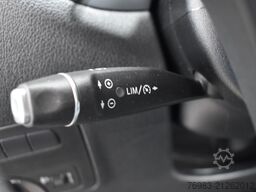 MERCEDES-BENZ Vito Kasten 116 CDI 4x4 lang Autom. Navi PDC