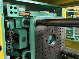 Arburg 320A 500-170 mit dem Angußpicker