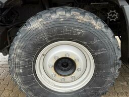 Mercedes-Benz Unimog U 318