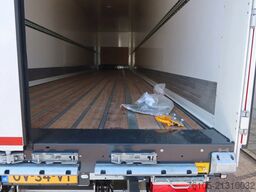 Wielton 3 Asser. Gesloten met Dhollandia klep 2500 kg L...