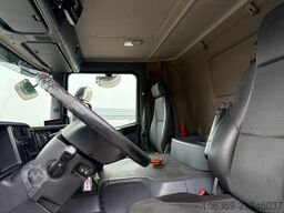 SCANIA P320 6x2*4 Carrier Supra 1250 Mt 9.50 m. box