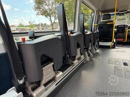MERCEDES-BENZ Sprinter 313 Cdi L2H2 Flex-i-Trans 9 Sitze+Lift