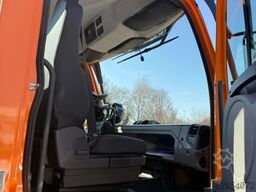 Mercedes-Benz Unimog U 319