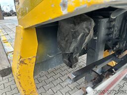 Broshuis E-2190/27 / 3-axle lowloader /  6,4m extendable...