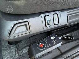 MERCEDES-BENZ ACTROS 1830 L Koffer 7 m LBW 2.000 kg*LASI VDI