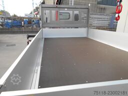 Isuzu M21 GRU e CASSONE FISSO