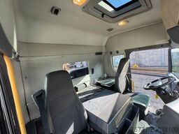 SCANIA p 320 6x2 (4)