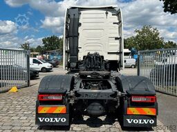 VOLVO FH 500 Globetrotter XL 2 Tanks Lane Guard