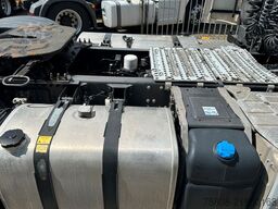 VOLVO FH 500 Globetrotter XL 2 Tanks Lane Guard
