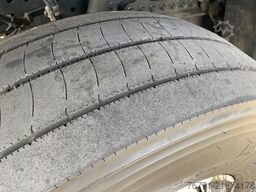 MERCEDES-BENZ Actros 1843 LS_ StreamSpace_ Retarder_ 2x Tank