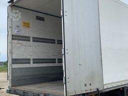 SCHMITZ CARGOBULL SKO 18/L FP 25_ Trockenfracht_ Türen_ disc