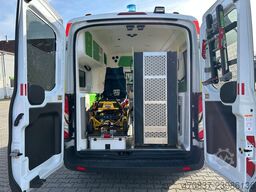 FORD Transit / Trage + Liege + Rampe