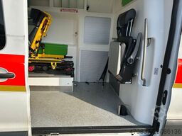 FORD Transit / Trage + Liege + Rampe