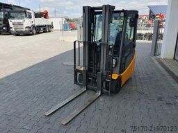 Jungheinrich EFG 215 / Triplex: 4.25m! / SS / 4.166h / 2024