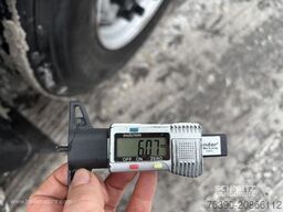 Schmitz Cargobull Semitrailer Reefer Standard divu klāju