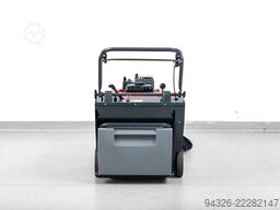 Hako Hamster 650 V - Benzin Sweeper - 3525m²h