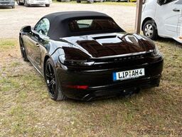 PORSCHE 718 Boxster
