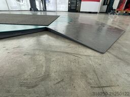 ATLANTA - 25mm flacher Drehteller SYNTHESI - 200% Vorreckung