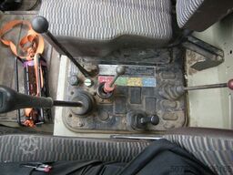 MERCEDES-BENZ Unimog U1250 mit Kran MKG 105