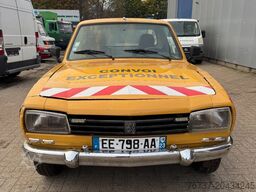Peugeot 504 **DIESEL-FRENCH ORIGIN**