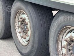 SCHMITZ CARGOBULL SCB*S3B THERMO KING SLXe300 LIFT AXLE 1340x250x2