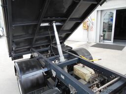 Isuzu M21 RIBALTABILE TRILATERALE