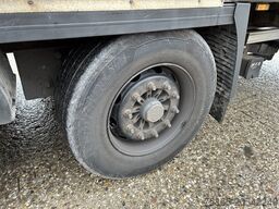 Krone Dry Liner / Box / Loadlift 2000 kg / APK TUV 04-26