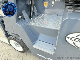 Combilift CB4000 GAS TRIPLEX 6540 FREE LIFT