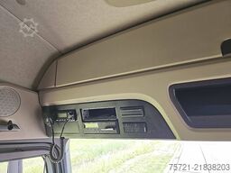MERCEDES-BENZ ACTROS 1843