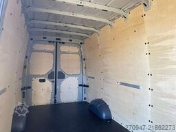 MAN TGE 3.180 L4H3 Kasten 4x4 NAVI PDC LEKRADHZ
