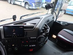 Volvo FM 340 Geïsoleerd Dak DHollandia 3000 kg