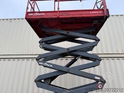 Skyjack SJ6832RT 4x4 Diesel, 11.8 Meter, 1.322 H