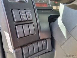 Renault D 220.12 - ACC. - 99-BKN-5 - ALLE MILIEUZONES T...
